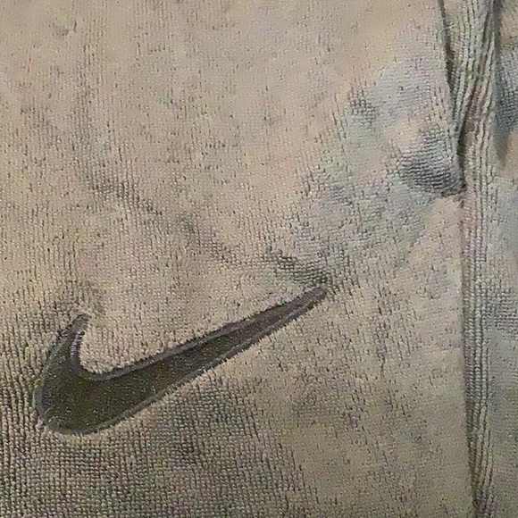 Nike Size 1X Standard Fit High Rise Full Length. New With Tags. - Picture 6 of 8